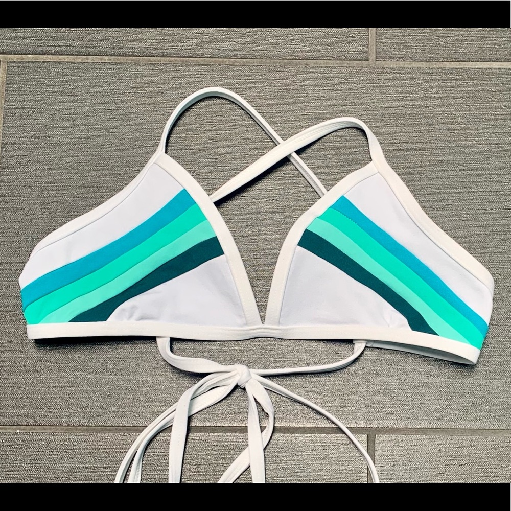 JOLYN top NWOT Collin triangle (XL)